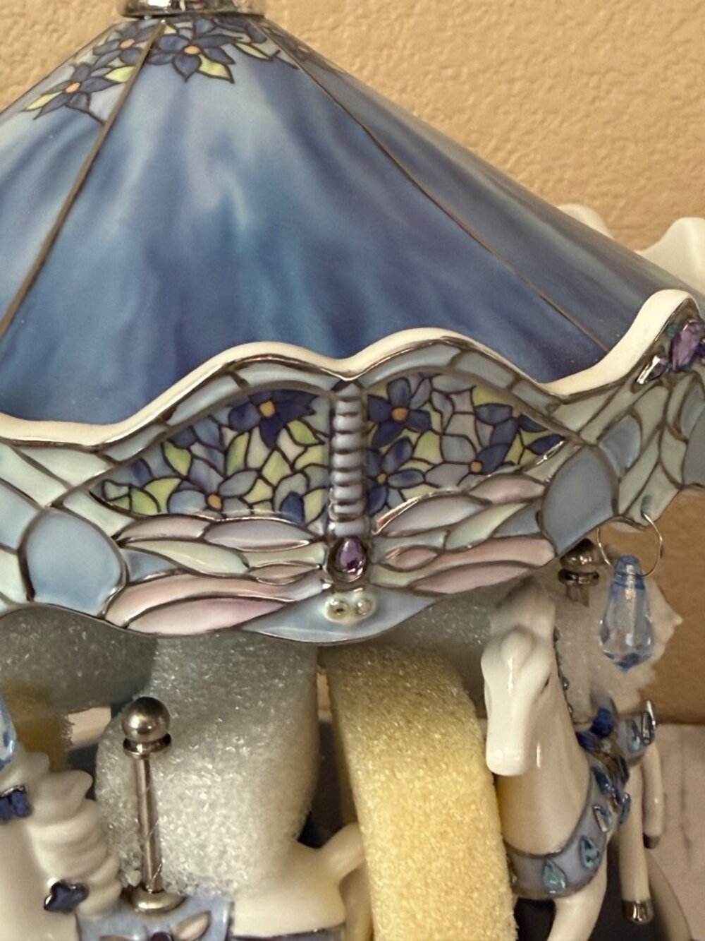 Ardleigh Elliott Dream Dancers Musical Carousel Blue Illuminated Untested As Is - Picture 4 of 12